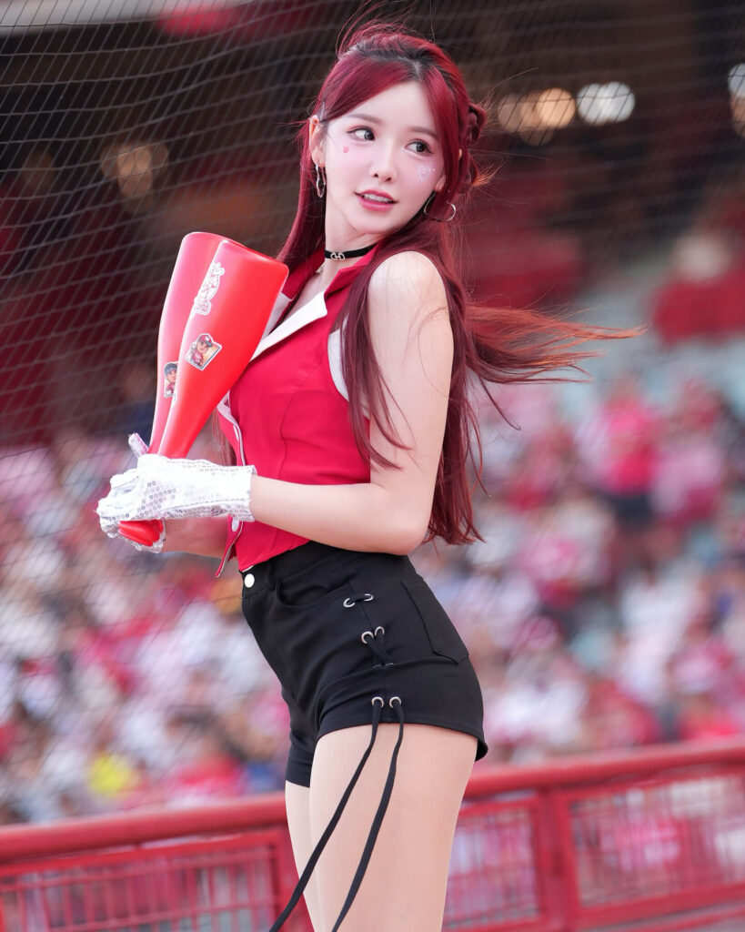 CT AMAZE 菲菲，味全龍啦啦隊 Dragon Beauties 小龍女成員。